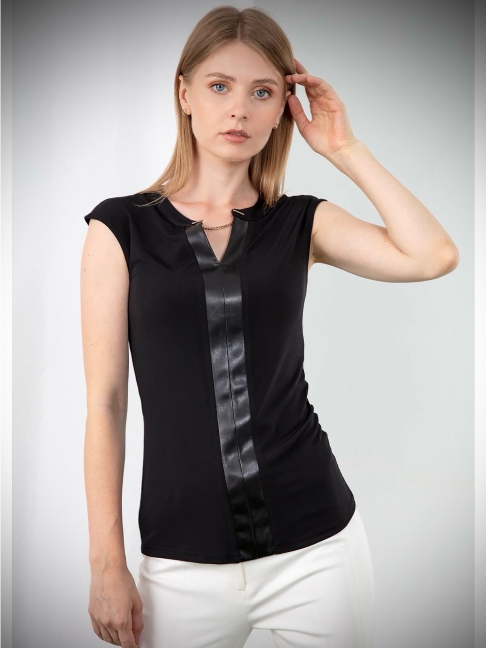 Calvin Klein Faux Leather Trim Gold Chain V-Neck Sleeveless Blouse Black M NWOT